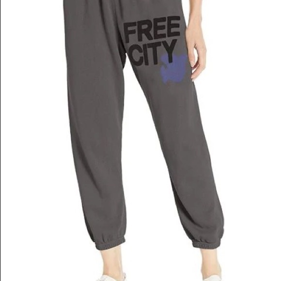 FREECITY Sweats - Picture 6 of 7
